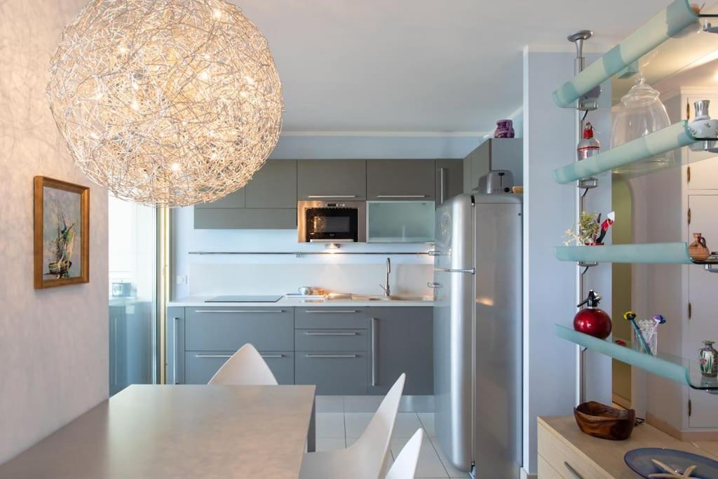 A2 - 1 Bdr Sea & Port View - Ac, Garage & Terrace * Antibes
